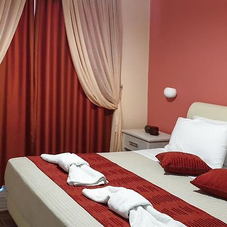 Helen Apartments & Studios 에이지오스스테파노스 외부 사진