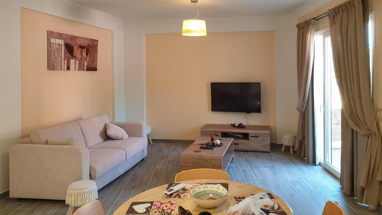 Helen Apartments & Studios 에이지오스스테파노스 외부 사진